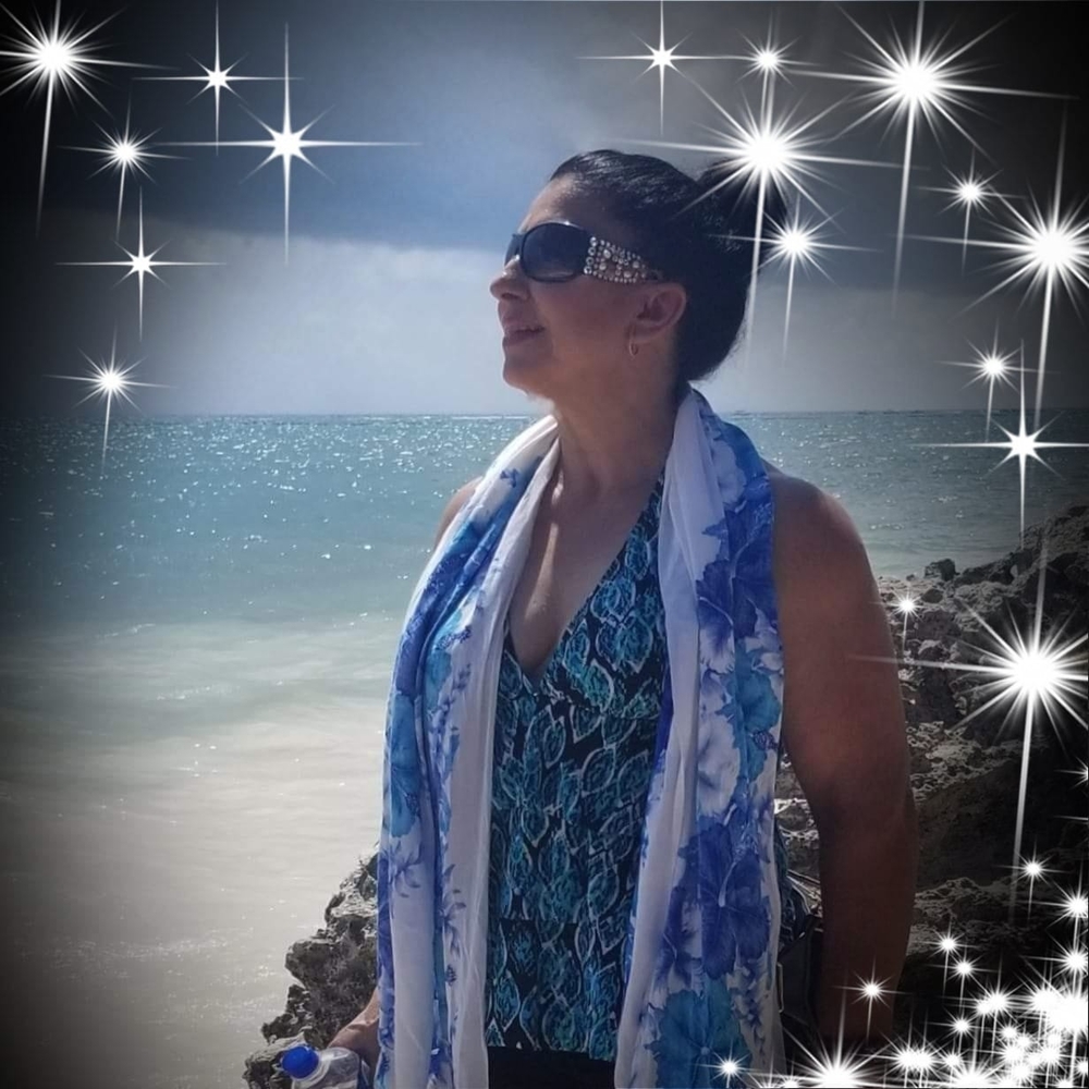 Meet your Posher, Myrna